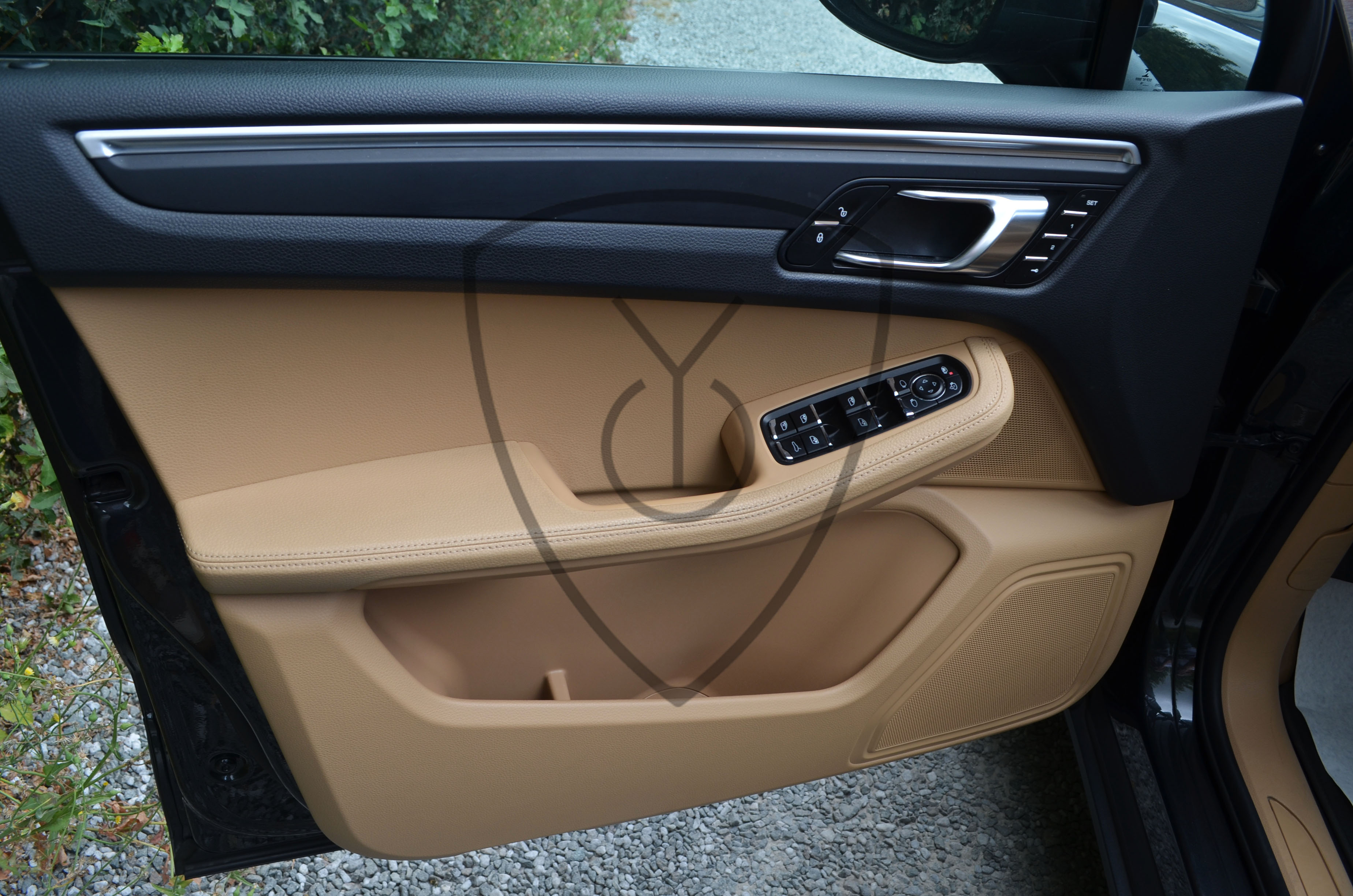 PORSCHE MACAN TURBO PDK — image 18